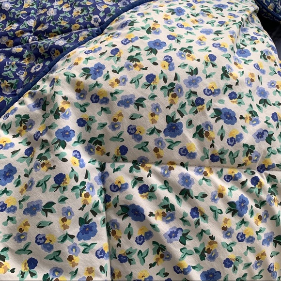 Laura Ashley Bedding Laura Ashley Vtg Blue White Floral Comforter